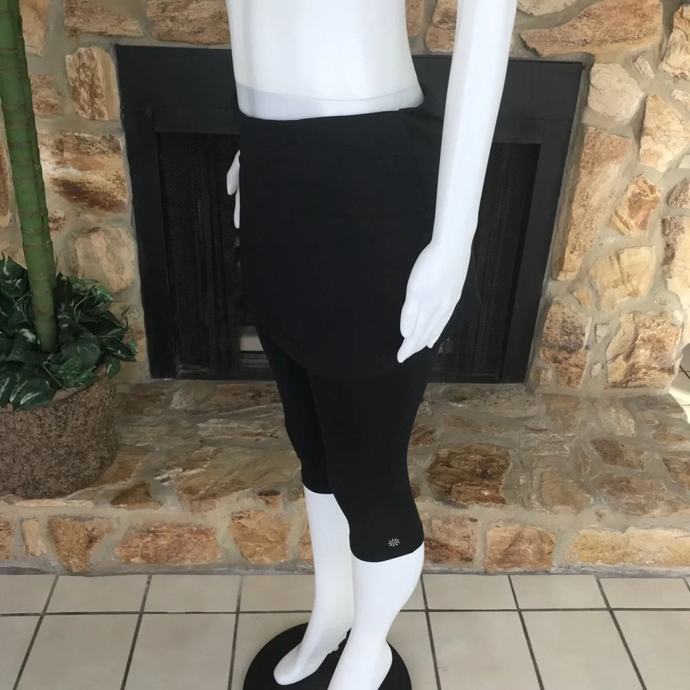 Athleta Black Cropped Skirted Leggings Sz. S - Picture 3 of 7